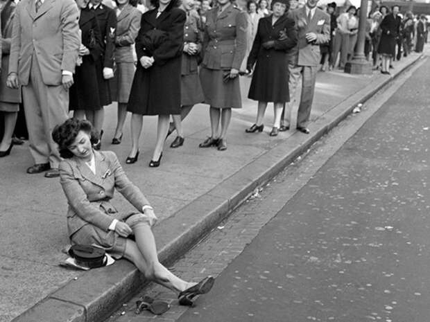 Нейлоновые чулки: альтернативная история