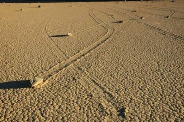 Долина двигающихся камней (Racetrack Playa) (16 фото)