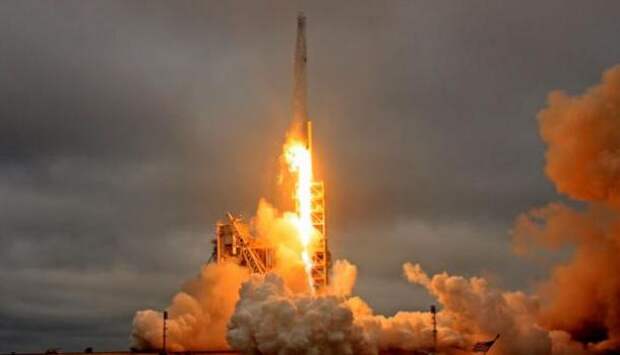 Американские самолеты разбомбили упавшую ракету-носитель Falcon Heavy | Продолжение проекта «Русская Весна»
