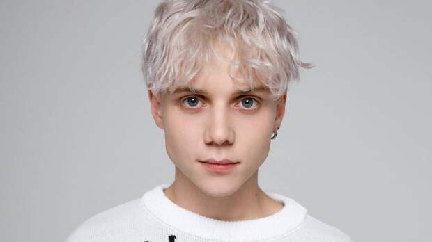 Певец Дмитриенко высмеял фанаток старше 30 лет, назвав их «пенсионным фондом»