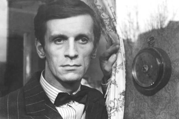 Звезда фильма «Четыре танкиста и собака» Пётр Высоцкий сгорел заживо