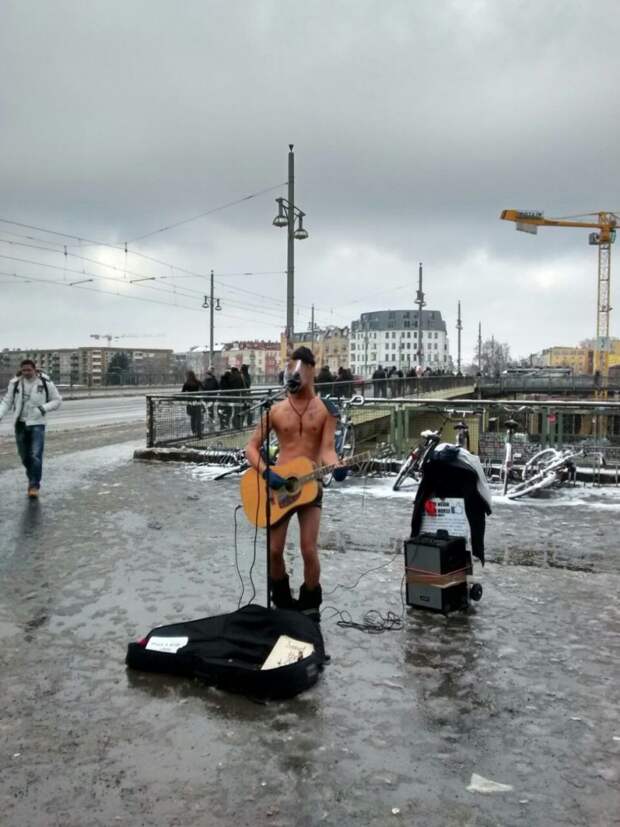 Удивляемся и машем