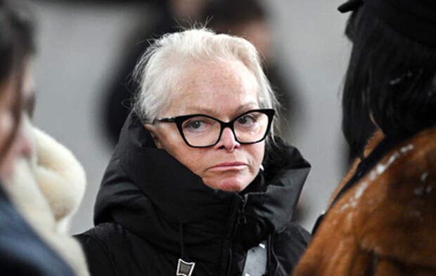 Проблемы и скандалы серьезно подорвали здоровье Долиной: заговорила дочь певицы