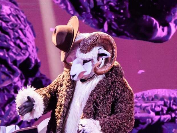 Возрастной гуру телевидения и приемный отец двоих сыновей: кто покинул «Маску»