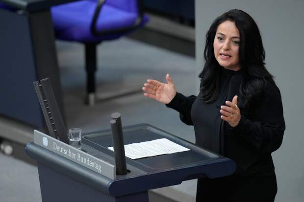 Дагделен: предложение партии «Зеленых» в Бундестаге приведет к войне с Россией