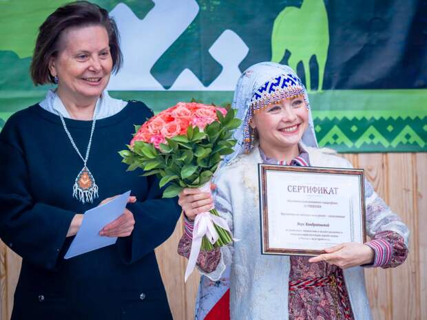 Любимая артистка югорских властей выдвинулась на праймериз «Единой России» для участия в выборах в думу ХМАО