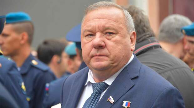 Генерал Шаманов обвинил правительство в игнорировании просьб о поддержке военных
