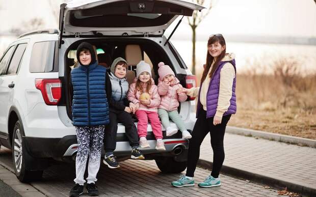 Бесплатный проезд по платным трассам могут получить многодетные и инвалиды