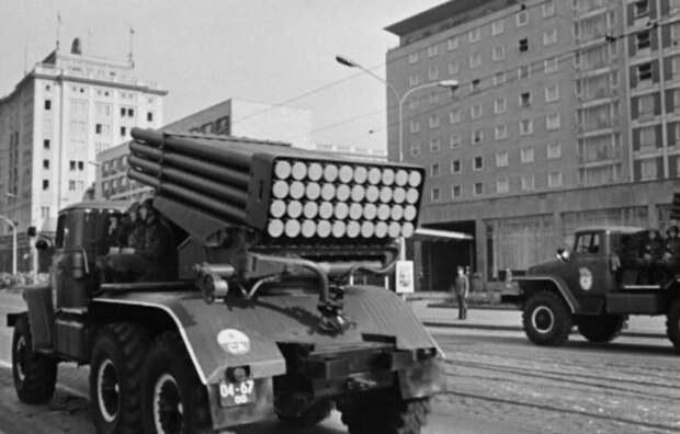 CША везут Украине советскую военную технику. Кто предал Россию?