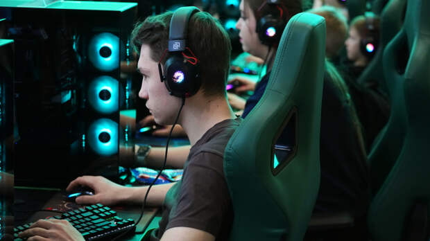 Выручка выросла на 26%: названа причина популярности компьютерных клубов в России