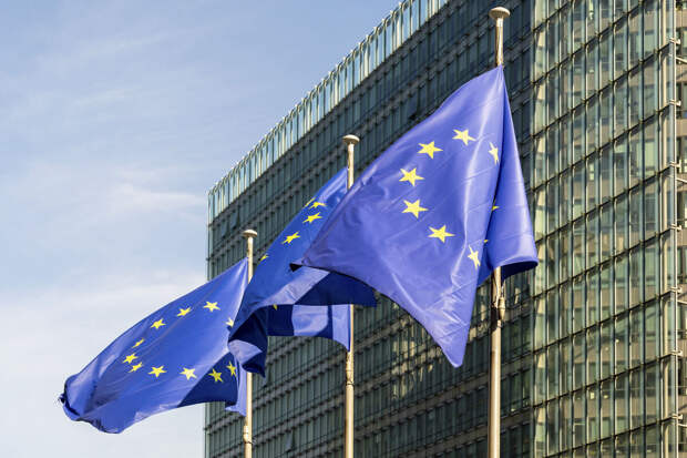 Bloomberg: ЕС может ужесточить условия выдачи Киеву кредита в €90 млрд