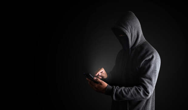 Новая схема: мошенники стали обманывать граждан под предлогом повышения пенсии