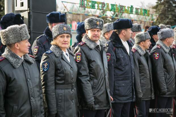 Полиция красноярск фото Как прошёл первый масштабный парад красноярской полиции в 20 кадрах - НГС - Крас