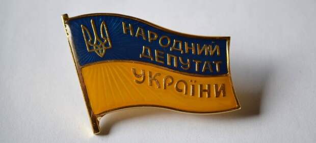 Листать далее, стрелка справа
