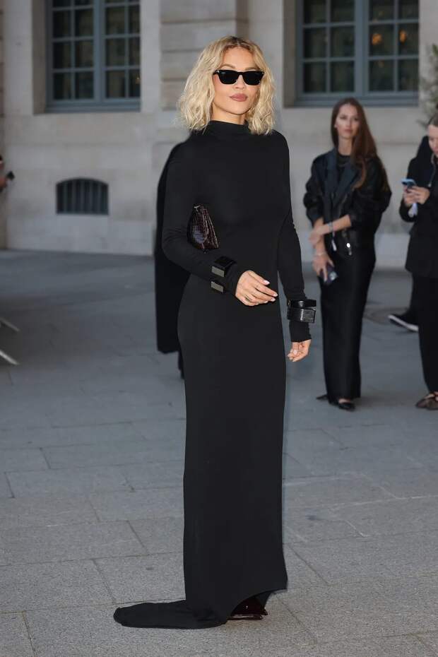 Неделя моды в Париже: Памела Андерсон, Дженнифер Лоуренс и Джонни Депп Неделя моды в Париже: Памела Андерсон, Дженнифер Лоуренс и Джонни Депп