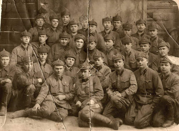 Курсанты 2-го Горьковского танкового училища, 1942 г.