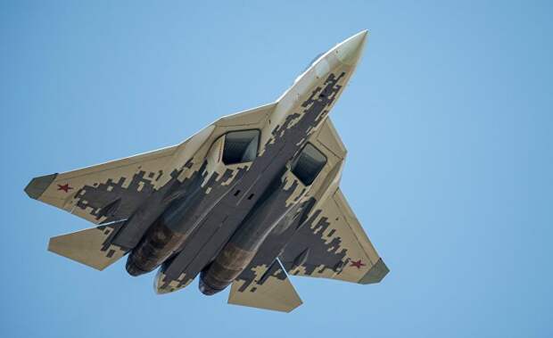 Многофункциональный истребитель Су-57 на репетиции воздушной части парада Победы в Москве Взгляд из Америки: российский Су-57 против китайского J-20. Кто победит?