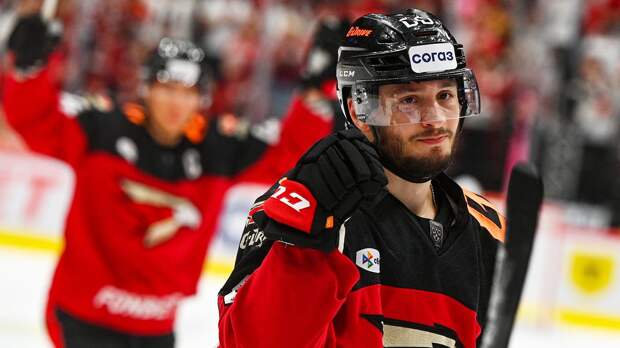 «Авангард» продлил контракт с защитником Чистяковым