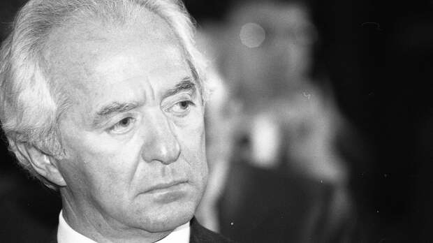 Банки, яхты и очки: что достанется наследникам второго богатейшего человека Италии