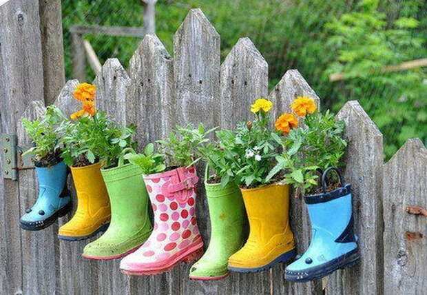 shoes-container-garden1-2.jpg