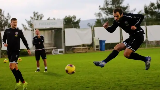 Директор «Тамбова» считает необходимым приостановить РПЛ