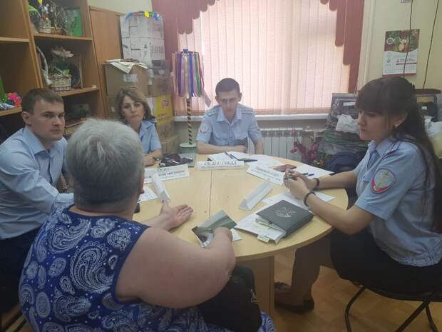 Консультирование / Фото: Пресс-служба УВД по ЮВАО