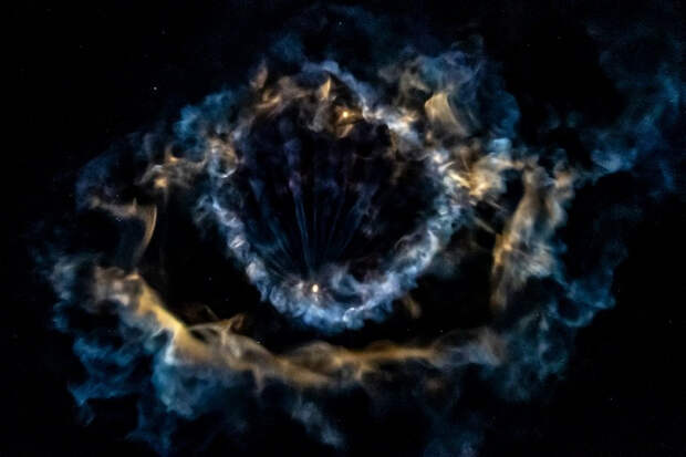 Дважды отложенный, но невероятно зрелищный запуск Ax-4: Falcon 9 создала космическую туманность над Флоридой