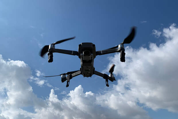 BI: украинские солдаты в неразберихе боя уничтожают собственные дроны