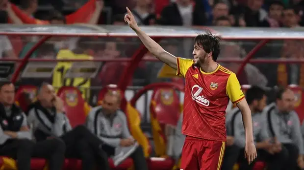 «Этот поступок вас не красит»: «Ростов» и «Арсенал» поссорились из-за перешедшего в «Спартак» Мирзова