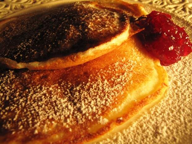 http://picantecooking.com/sites/default/files/content/recipies/2011-02-17_perfect_pancakes/pancakes_2.jpg