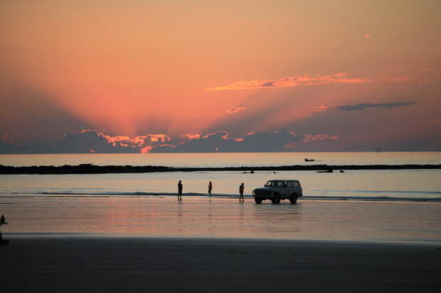 Пляж Кейбл Бич (Cable Beach). Австралия