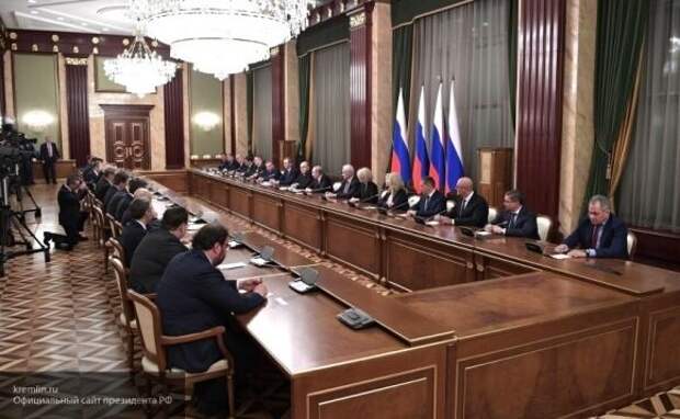 Правительство РФ установило льготную ставку 3% на образовательные кредиты Правительство РФ установило льготную ставку 3% на образовательные кредиты
