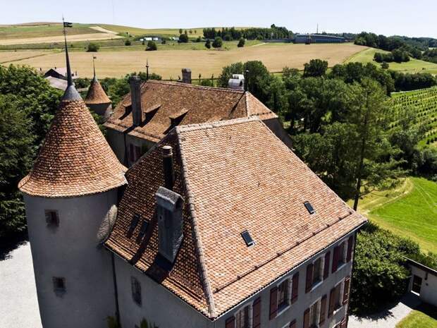 Это замок Бавои в Швейцарии, принятый 26 июня 2018 года в мире, кадр, красота, с высоты, фото, фотография