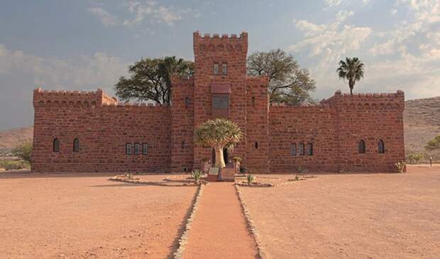 История двух замков