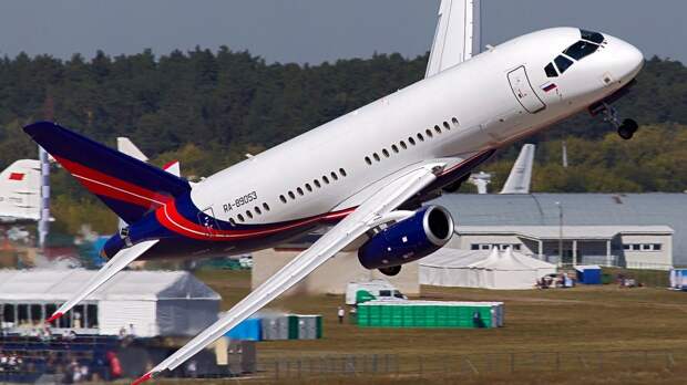 Эксперт: для национальной авиакомпании Нигерии Sukhoi Superjet 100 – наилучший выбор