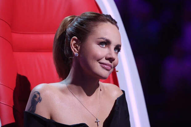 Певица МакSим раскрыла пол ребенка поклонницы на концерте