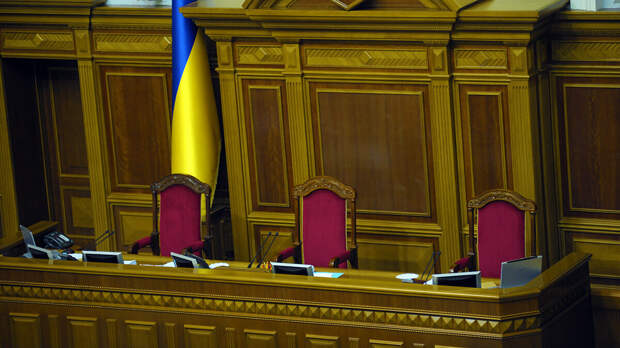 Офицальный флаг Украины сине-желтый. Почему украинцы используют жевто-блакитный