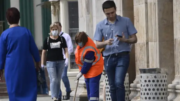 Глава Свердловской области потребовал усилить масочный режим