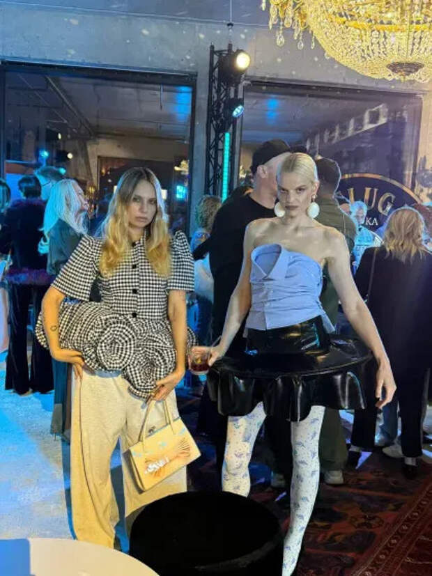 Алина Шкарупа и Маша Комарова