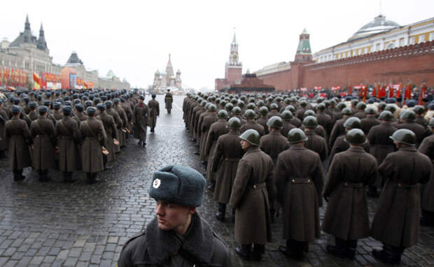 Военной парад на Красной площади в Москве