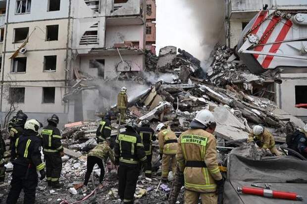 Из-под завалов дома в Белгороде извлечены тела двух человек