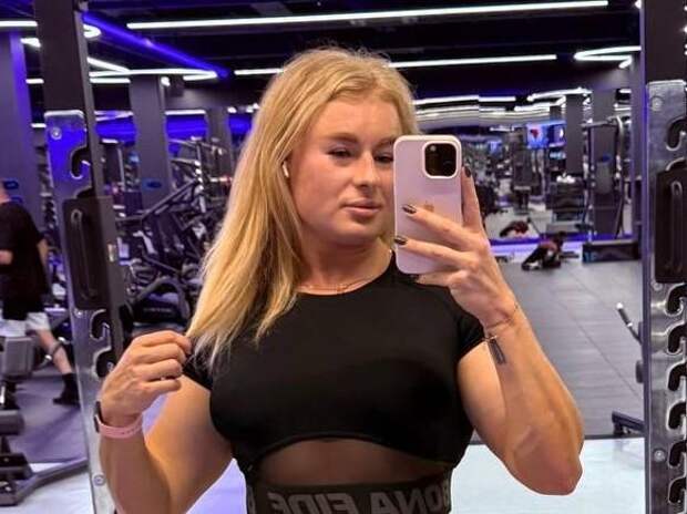 Дочь Шукшиной после подъема штанги весом 115 кг попала в больницу