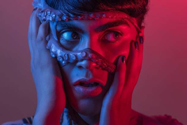 Учёные выяснили: общение с «трудными» людьми ускоряет старение