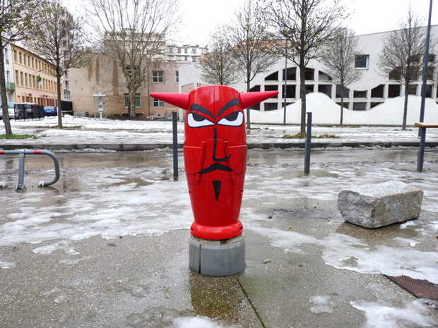 hudozhnik-ulichnyy-kreativy-graffiti-graffiti-na-stenah