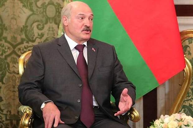 Двойная игра белорусского президента