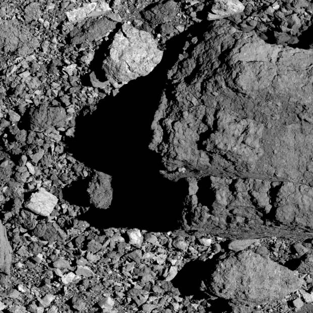 OSIRIS-REx сделал новые детальные снимки астероида Бенну