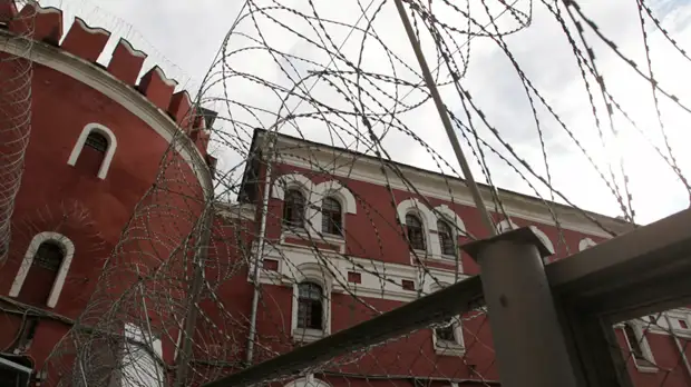 ОНК: осуждённый за кражу в квартире бывшей жены Дерипаски жалуется на конфликт с сокамерниками