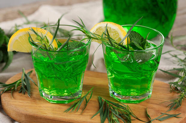 Экономист Зайнуллин: запрет рекламы напитков с сахаром выглядит оправданным