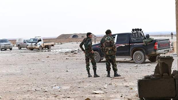 Сирийские военные в аэропорту Абу-Дхоу в провинции Идлиб, Сирия. 21 января 2018