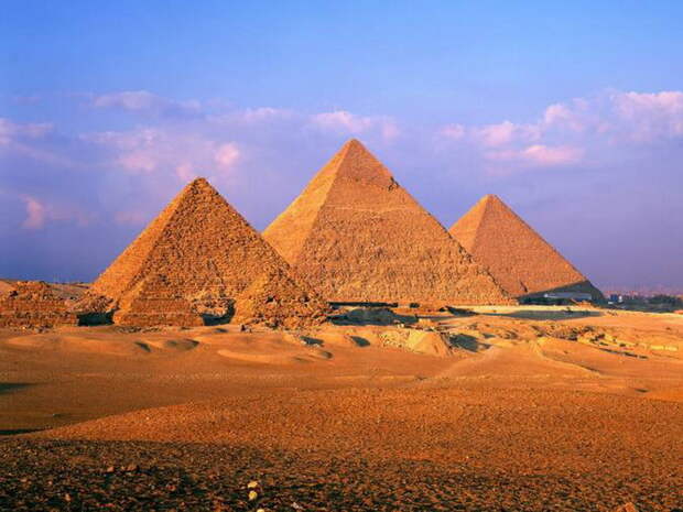 Pyramids_of_Giza_Egypt (700x525, 130Kb)